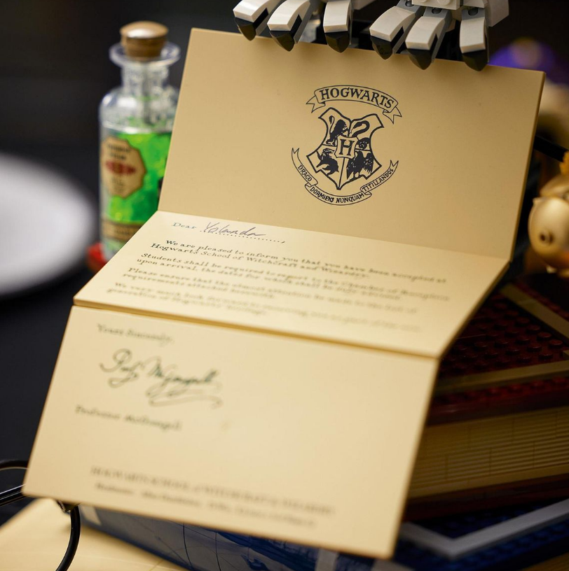 LEGO® Harry Potter™ Hogwarts™ Icons - Collectors' Edition 76391 (3,010 Pieces)