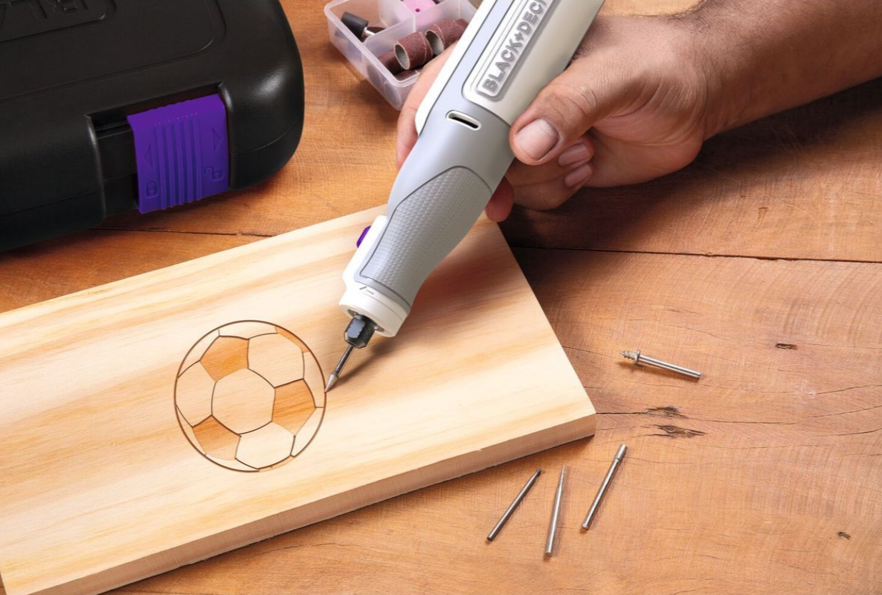 Black & Decker 27Wh Gen 9.5 Cordless Pet Dustbuster Hand Vacuum and 7.2V Cordless Rotary Pet tool Bundle