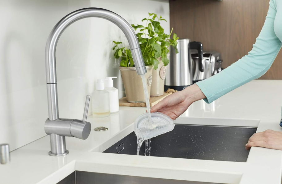 Black & Decker 27Wh Gen 9.5 Cordless Pet Dustbuster Hand Vacuum and 7.2V Cordless Rotary Pet tool Bundle