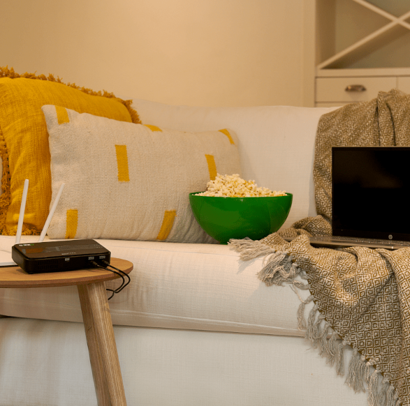 GIZZU 60W 69Wh 21600mAh Mini POE DC UPS LifePO4 – Black