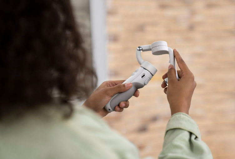 DJI Osmo Mobile 5 Combo