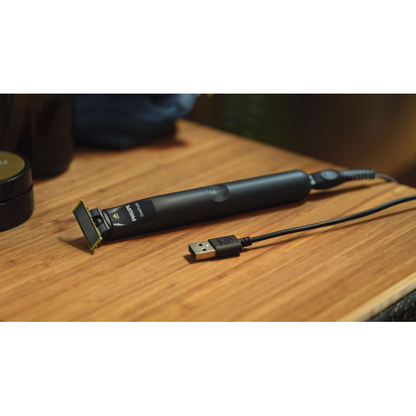 Philips OneBlade with 2 Combs & USB Charging