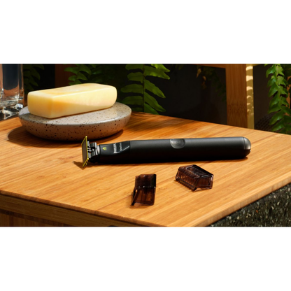 Philips OneBlade with 2 Combs & USB Charging