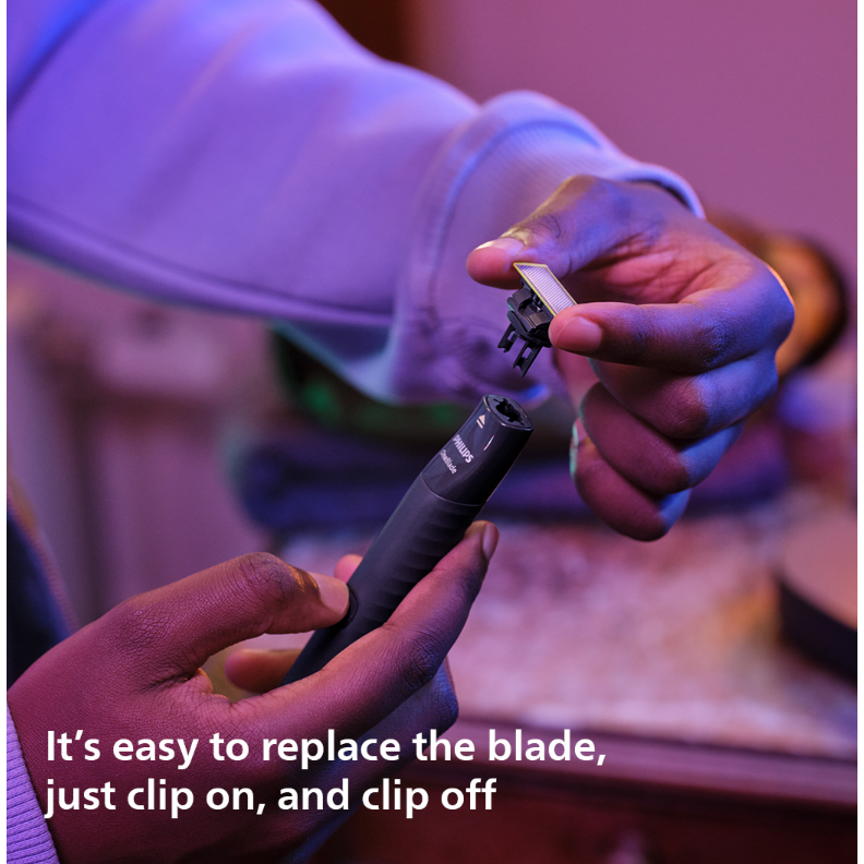 Philips OneBlade with 2 Combs & USB Charging