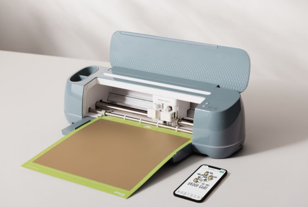 Cricut Maker 4 Cool Ideas Value Bundle