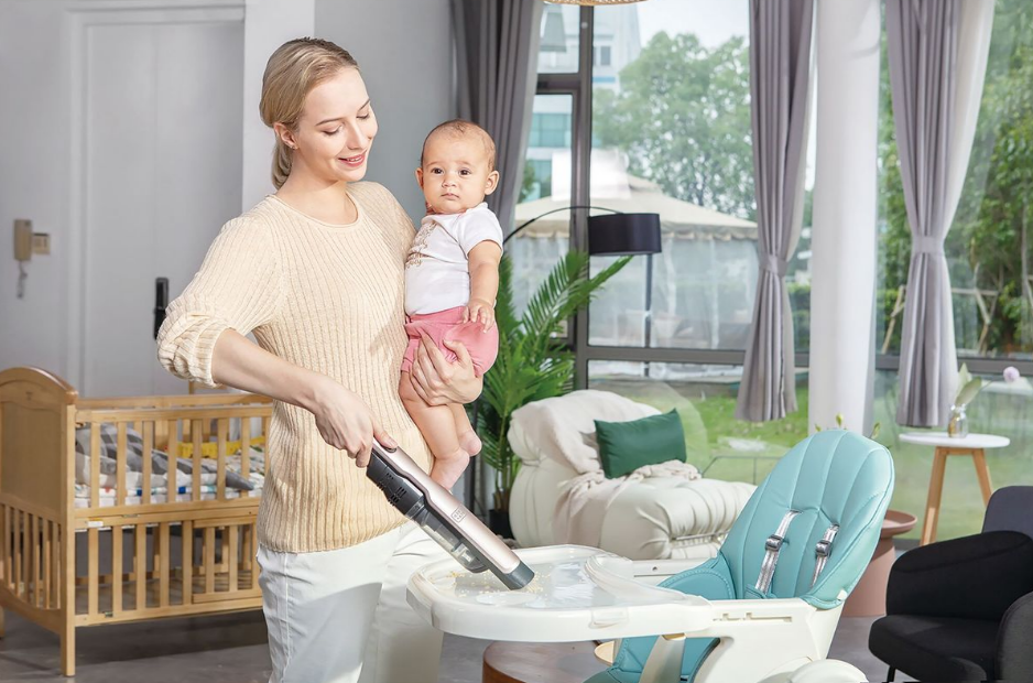BLACK+DECKER New 12V DUSTBUSTER + Charging Station + 2 Acc, Rose Gold