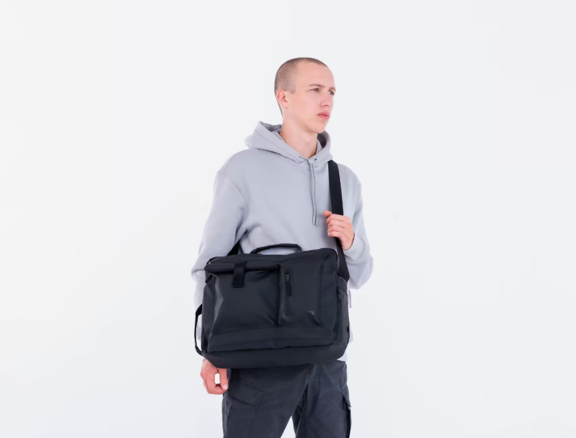 Decathlon 20l Backenger Activ Mblty Urban Walking Messenger Bag Backpack - Black