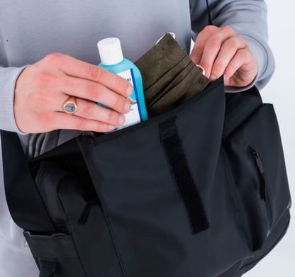 Decathlon 20l Backenger Activ Mblty Urban Walking Messenger Bag Backpack - Black