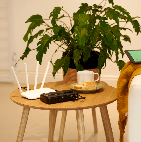 GIZZU 36W 32Wh 8800mAh Mini Dual DC UPS Lithium – Black