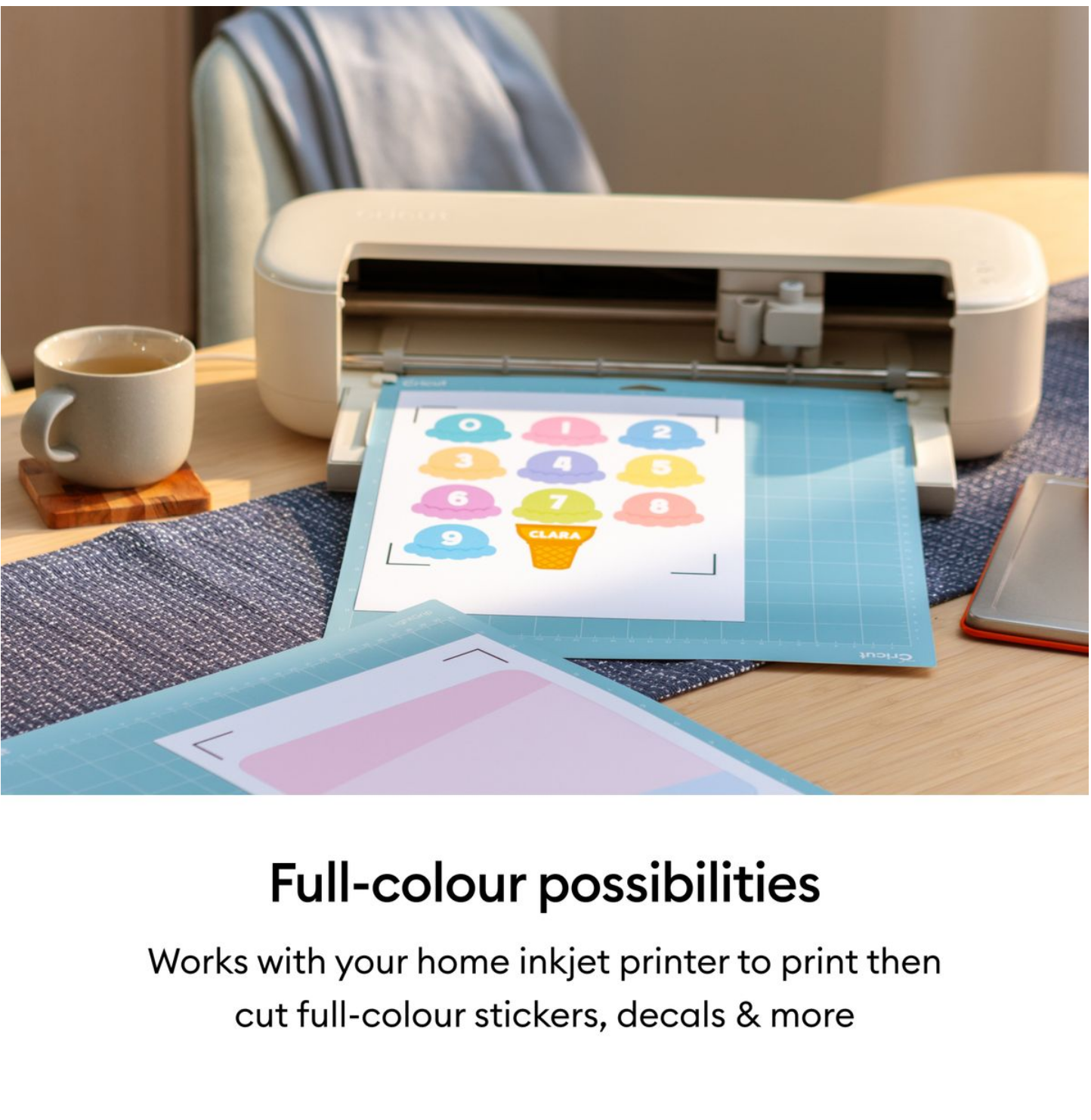 Cricut Explore 5 + Essential Bundle